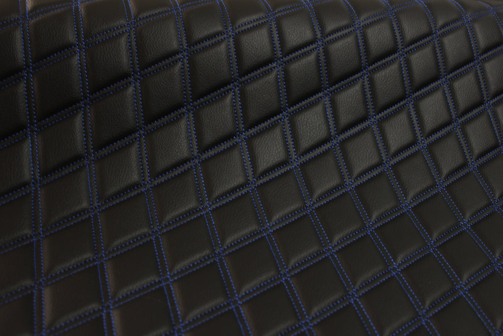 Tela de vinilo acolchado azul doble para tapicería de coche | 5 x 7,5 cm, 5 x 7,5 cm, costura de diamante, respaldo de espuma de 5 mm, 140 cm de ancho x 140 cm de ancho
