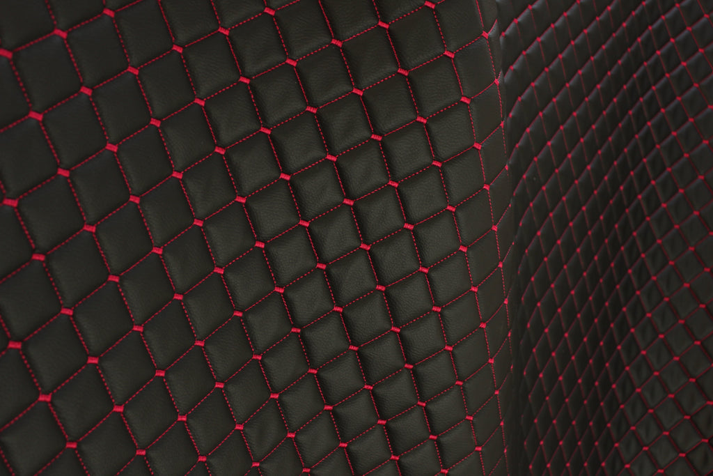 Tecido para Estofo Automóvel em Vinil Sintético Preto com Costura Rosa | Costura em Diamante de 5x5cm (2"x2") com Espuma de 5mm | 140cm de Largura | Automotivo