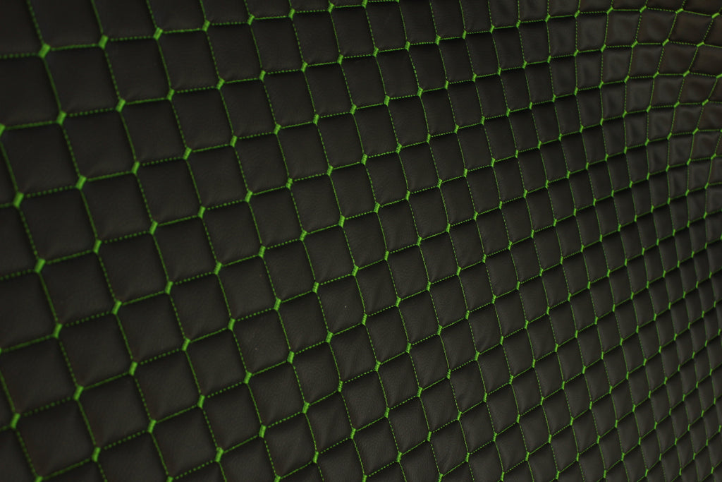 Tela de vinilo acolchado de imitación de cuero para tapicería de coche, color negro y verde oscuro | 5 x 5 cm, puntada de diamante con espuma de 5 mm | 140 cm de ancho | Automotriz