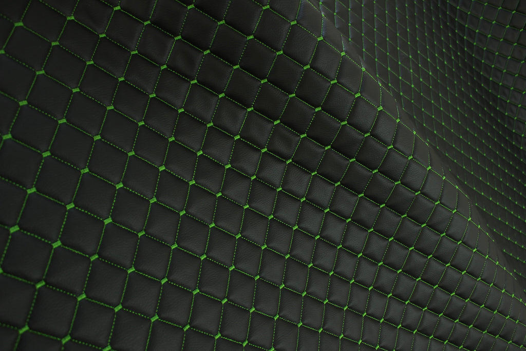 Tela de vinilo acolchado de imitación de cuero para tapicería de coche, color negro y verde oscuro | 5 x 5 cm, puntada de diamante con espuma de 5 mm | 140 cm de ancho | Automotriz