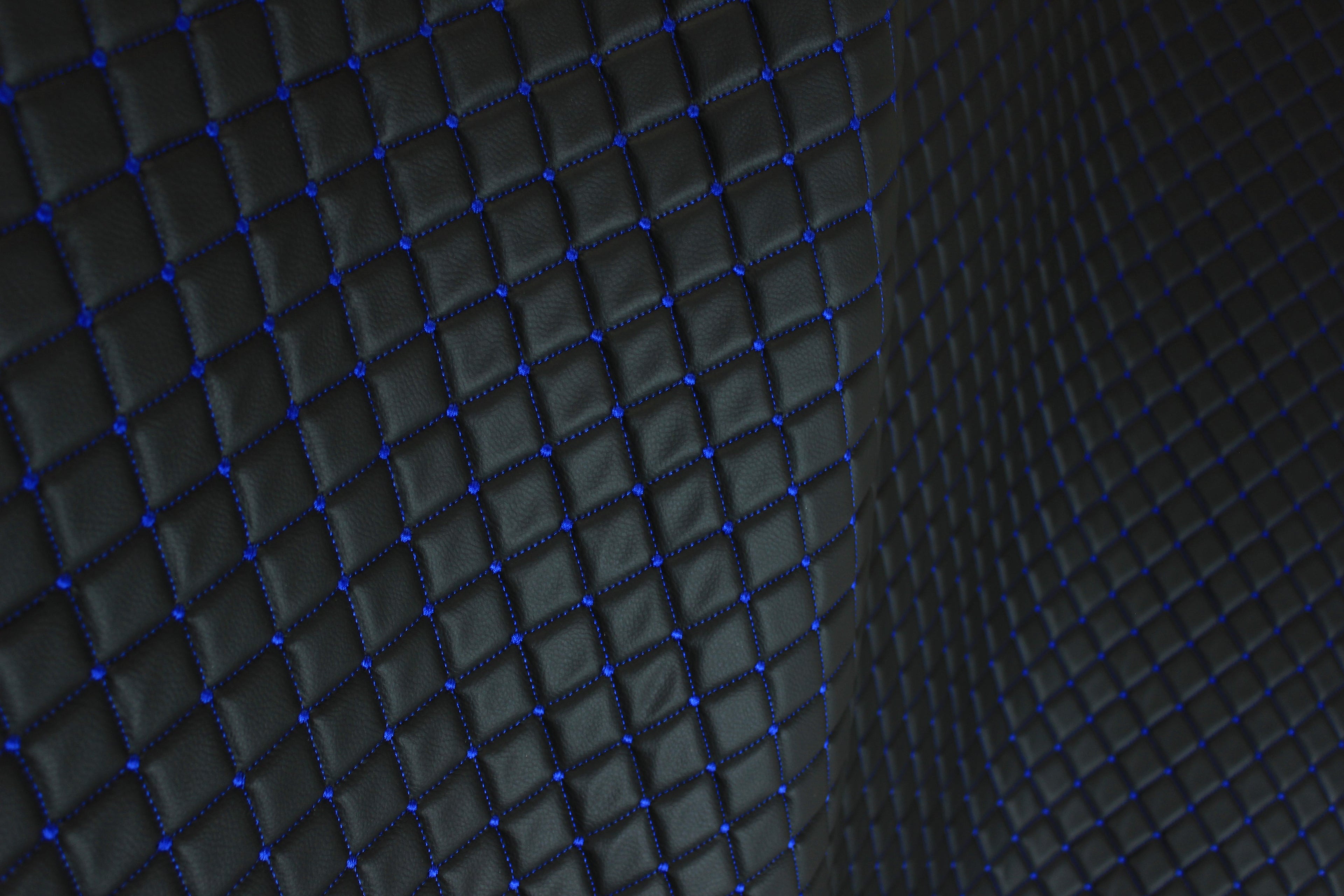 Tecido de pele sintética acolchoada azul com estampado de losangos | Base de espuma | Automóvel, náutico, mobiliário | 140 cm (55,1") de largura Mercedes - BMW - VW