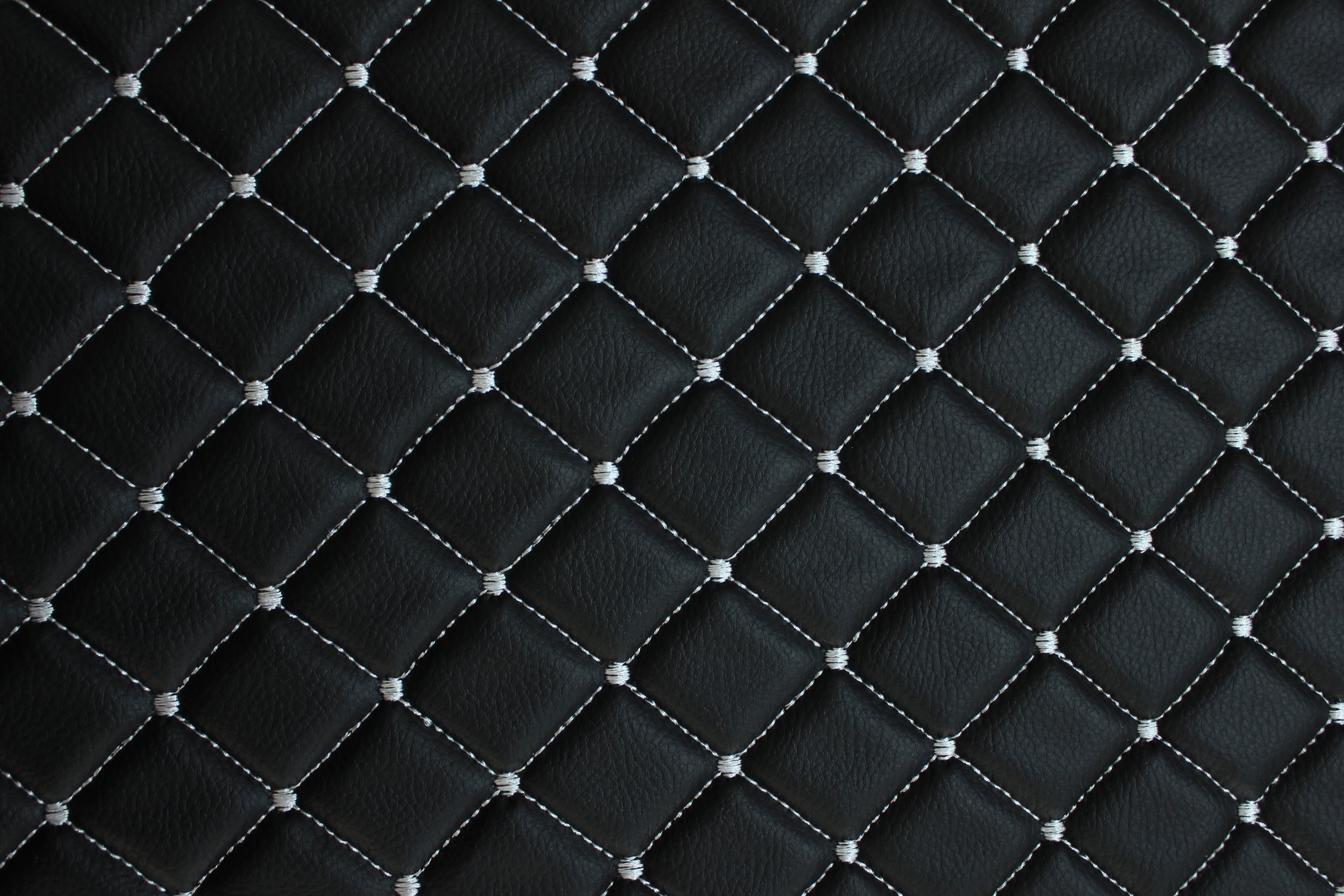 Tecido de pele sintética acolchoada branca com estampado de losangos | Base de espuma | Automóvel, Náutico, Móveis | 140 cm (55,1") de largura Mercedes - BMW - VW (Cópia)