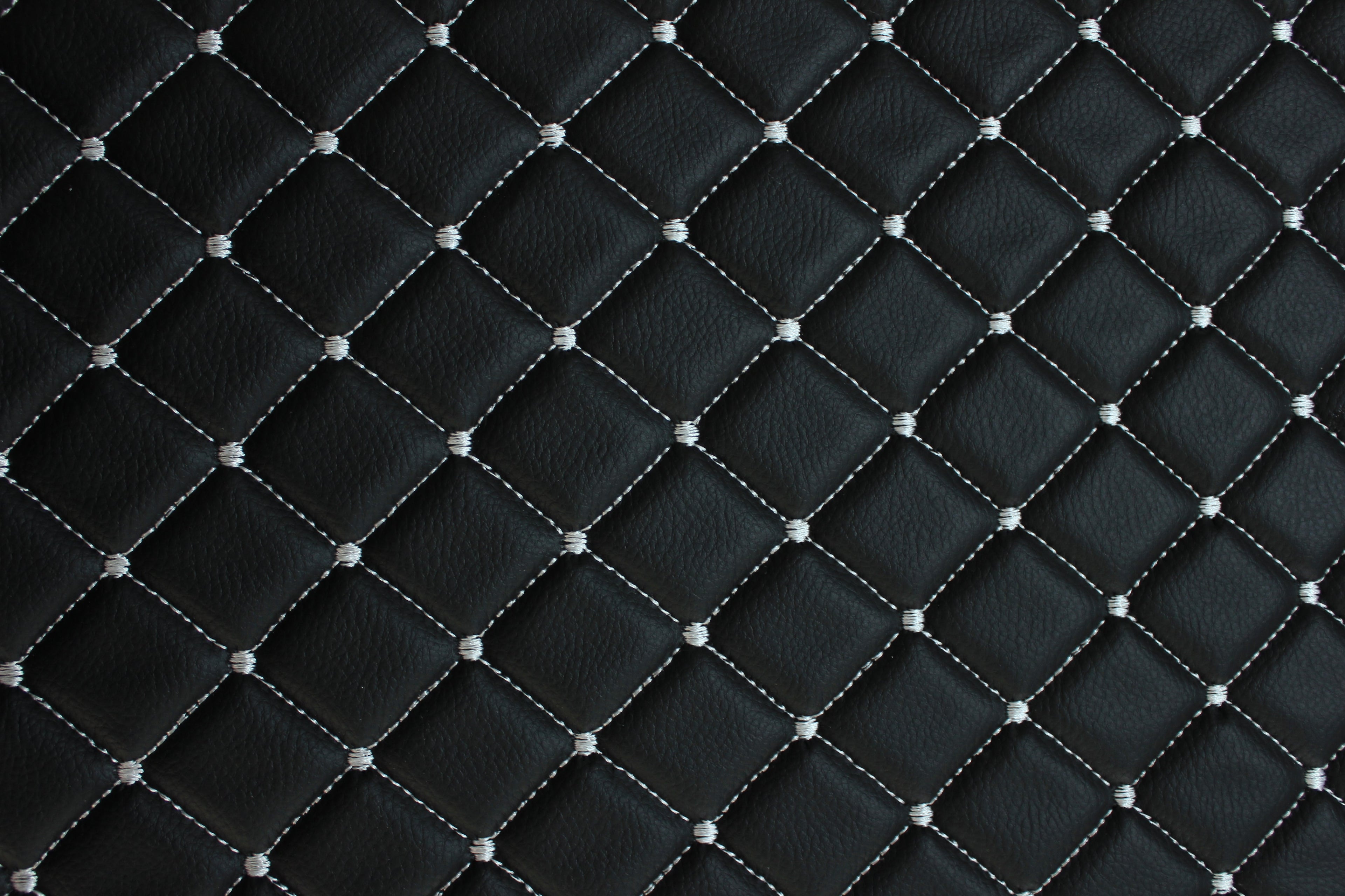 Tecido de pele sintética acolchoada branca com estampado de losangos | Base de espuma | Automóvel, Náutico, Móveis | 140 cm (55,1") de largura Mercedes - BMW - VW (Cópia)