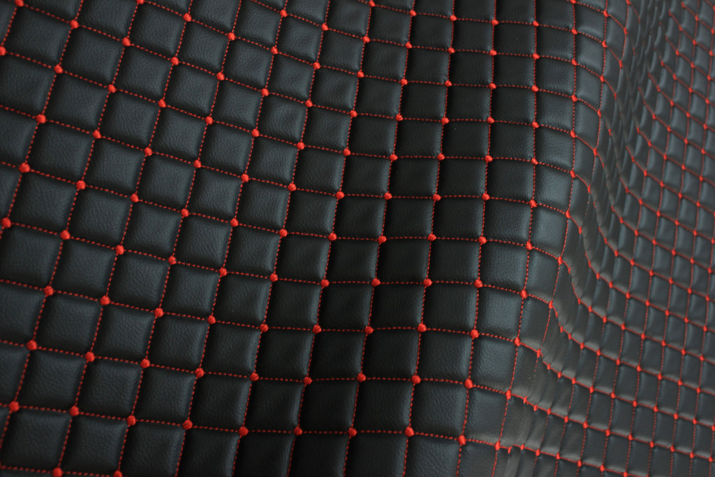 Tecido de pele sintética acolchoada vermelha com estampado de diamantes e bolinhas | Base de espuma | Automóvel, náutico, mobiliário | 140 cm (55,1") de largura Mercedes - BMW - VW