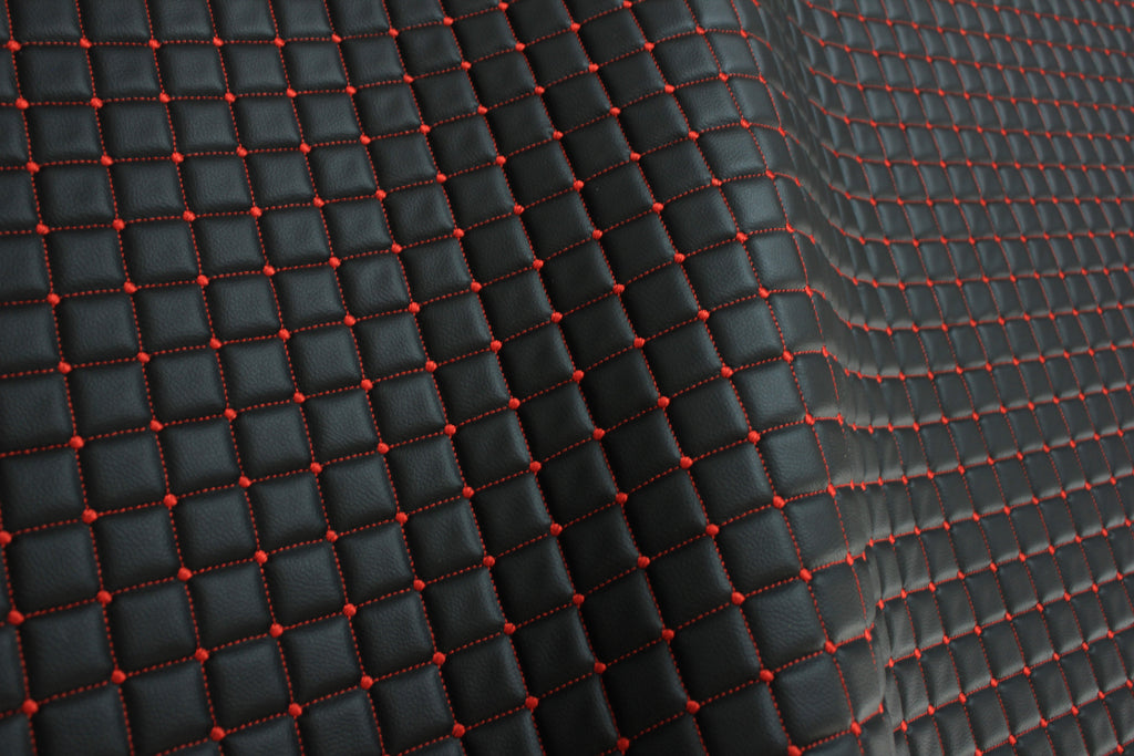 Tecido de pele sintética acolchoada vermelha com estampado de diamantes e bolinhas | Base de espuma | Automóvel, náutico, mobiliário | 140 cm (55,1") de largura Mercedes - BMW - VW