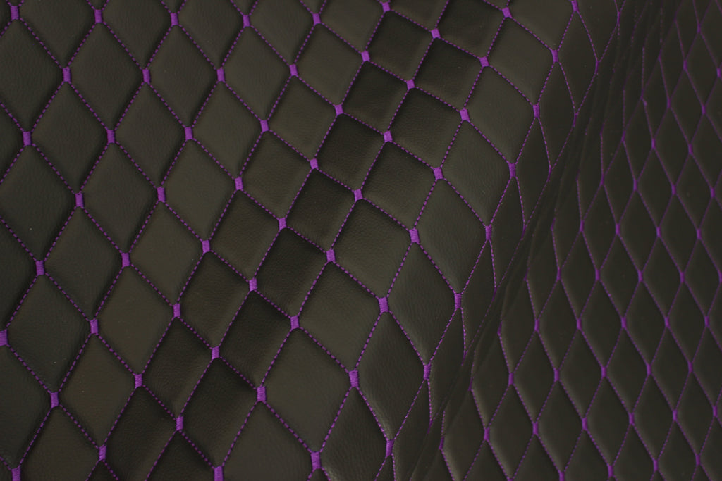 Tela de tapicería de coche de imitación de cuero con textura de vinilo negro y acolchado morado | 5 x 8 cm, puntada de diamante con espuma | 140 cm y 140 cm de ancho | Cuero artificial